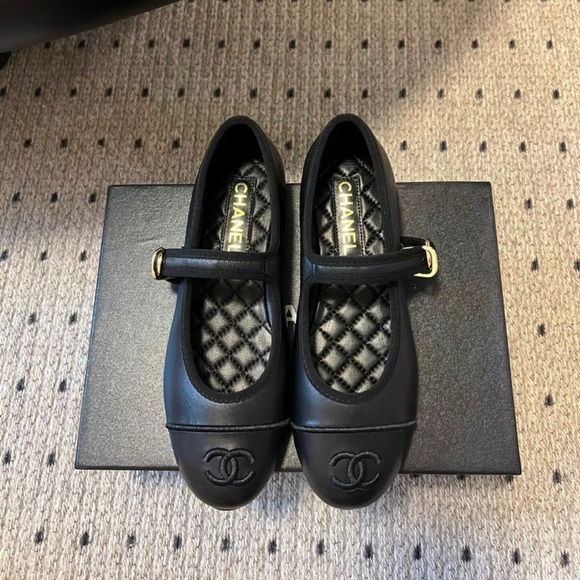 CHANEL Black Mary Jane Shoes with Logo - Picture 1 of 7